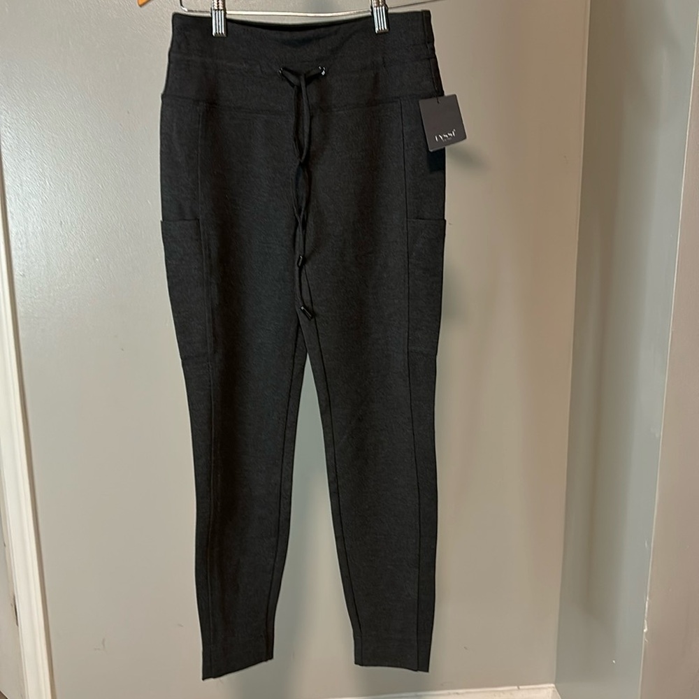 Lysse NWT Ponte Leggings size small in excellent condition. Travel Friendly